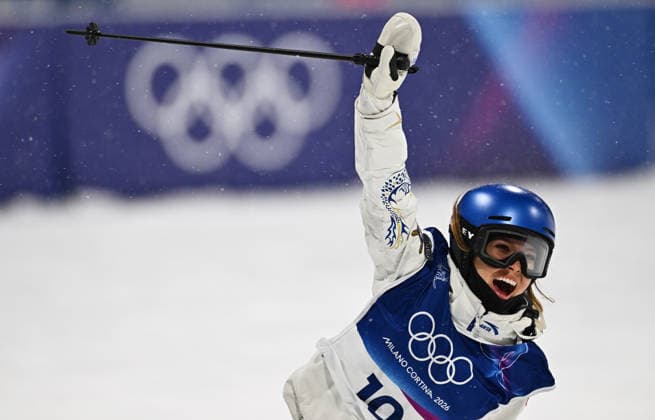 (260217) -- LIVIGNO, Feb. 17, 2026 -- Gu Ailing of China celebrates during the freestyle skiing women s freeski big air event at the Milan-Cortina 2026 Olympic Winter games, Winterspiele,Spiele, Summer games in Livigno, Italy, Feb. 16, 2026. ) (MICO2026)ITALY-LIVIGNO-OLYMPIC WINTER GAMES-FREESTYLE SKIING-WOMEN S BIG AIR-FINAL ZhangxHongxiang 
