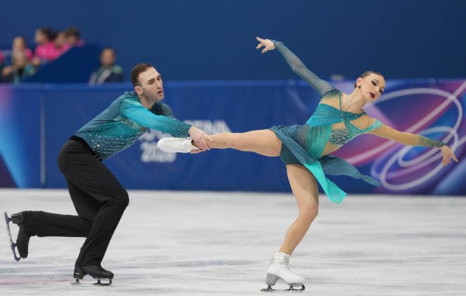 (260217) -- MILAN, Feb. 17, 2026 -- Anastasiia Metelkina Luka Berulava of Georgia compete during the free skating of Figure skating, Eiskunstlauf Pair Skating at the Milan-Cortina 2026 Olympic Winter games, Winterspiele,Spiele, Summer games in Milan, Italy, Feb. 16, 2026. ) (MICO2026)ITALY-MILAN-OLYMPIC WINTER GAMES-FIGURE SKATING-PAIRS-FREE SKATING XuexYuge 
