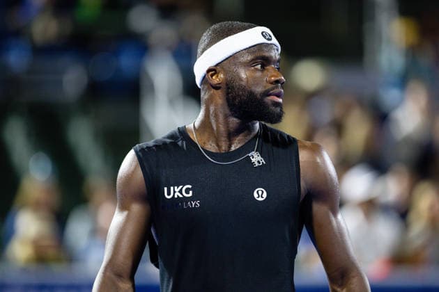 2026 Delray Beach Open - Day 1 - Frances Tiafoe USA Vs Rinky Hijikata AUS Frances Tiafoe of the USA looks over his shoulder against Rinky Hijikata of Australia during their match on Day 1 of the Delray Beach Open at the Delray Tennis Center in Delray Beach, Florida, on February 16, 2026. Delray Beach FL United States  Copyright: xMauricioxPaizx originalFilename:paiz-2026delr260216_nprft.jpg