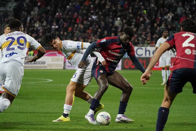 Cagliari Calcio v US Lecce - Serie A Michel Adopo ( 8 Cagliari Calcio) plays during the Serie A TIM match between Cagliari Calcio and US Lecce in Italy on February 15, 2026. Cagliari Italy  Copyright: xAlessandroxToccox originalFilename:alessandro-cagliari260216_npnQX.jpg