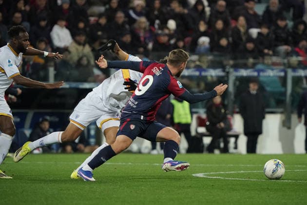 Cagliari Calcio v US Lecce - Serie A Semih Kilicsoy ( 9 Cagliari Calcio) participates in the Serie A TIM match between Cagliari Calcio and US Lecce in Italy on February 15, 2026. Cagliari Italy  Copyright: xAlessandroxToccox originalFilename:alessandro-cagliari260216_npguv.jpg