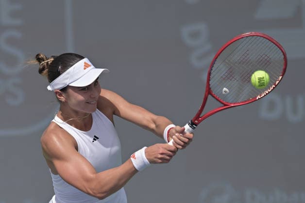 2026 Dubai Duty Free Tennis Championship DUBAI, UNITED ARAB EMIRATES - FEBRUARY 17: Iva Jovic of United States in action against Diana Shnaider (not seen) during the women s singles match on Day Three of the Dubai Duty Free Tennis Championships at Dubai Duty Free Tennis Stadium on February 17, 2026 in Dubai, United Arab Emirates. Waleed Zein Anadolu Dubai United Arab Emirates. Editorial use only. Please get in touch for any other usage.  Copyright: x2026xAnadoluxWaleedxZeinx