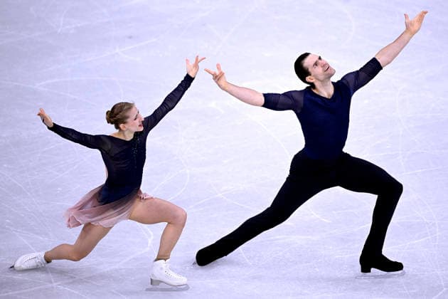 HASE Minerva Fabienne und VOLODIN Nikita Paarlaufen Team GER 3.Platz Eiskunstlaufen Finale Paarlaufen Kuer Olympics - Olympische Winterspiele 2026 Mailand - Cortina 06 - 22 Februar 2026 in Italien am 16.02. 2026 in Mailand *** HASE Minerva Fabienne and VOLODIN Nikita Pair Skating Team GER 3rd place Figure Skating Final Pair Skating Kuer Olympics Olympic Winter Games 2026 Milan Cortina 06 22 February 2026 in Italy on 16 02 2026 in Milan Copyright: xx