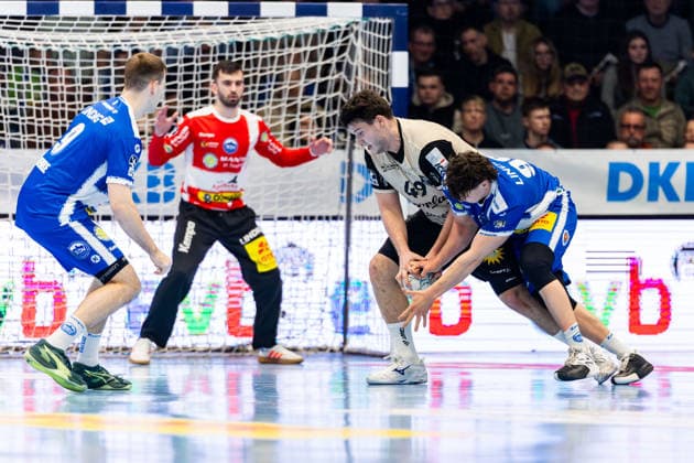 16 02 206, GER, Handball, Men, Season 25 26, Daikin 1 Bl, 21 Matchday, ThSV Eisenach Bergischer HC Tillman Leu ThSV Eisenach,99 , Aron Seesing Bergischer HC 99817 Eisenach Werner Assmann Halle Am Sportp Thueringen Germany