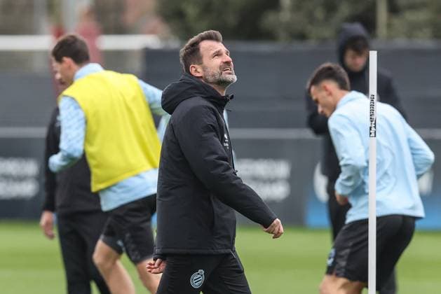 Club s head coach Ivan Leko pictured during a training session of Belgian soccer team Club Brugge, in Knokke-Heist, on Tuesday 17 February 2026. Tomorrow, Club Brugge will play against Spanish team Atletico Madrid, a first leg game in the Knockout phase play-offs of the UEFA Champions League tournament. BRUNOxFAHY  x163930000x