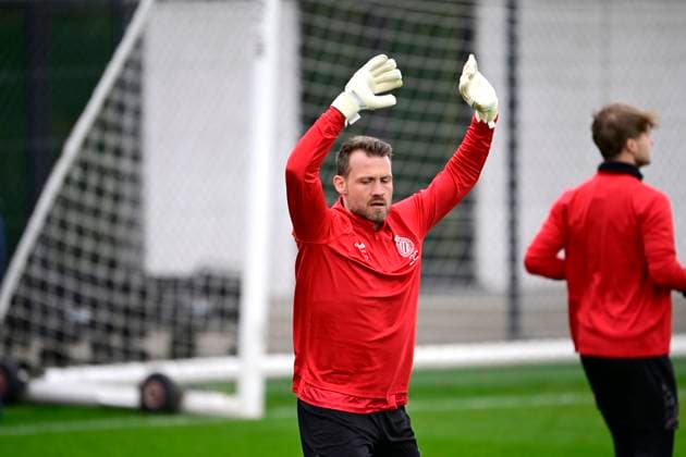 Club Brugge v Atletico de Madrid - UEFA Champions League Media Activities 16 02 2026 BRUGGE, BELGIUM - FEBRUARY 17 : Mignolet Simon goalkeeper of Club Brugge pictured during a training session ahead of the UEFA Champions League 2025 26 knockout phase play-off match first leg between Club Brugge and Atletico de Madrid on February 17, 2026 in Brugge, Belgium, 17 02 2026 Westkapelle Belgium  Copyright: xJanxDexMeuleneirx