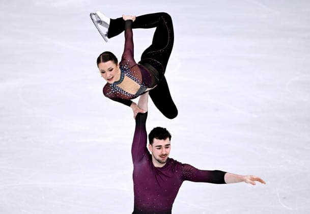 HOCKE Annika und KUNKEL Robert Paarlaufen Team GER Eiskunstlaufen Finale Paarlaufen Kuer Olympics - Olympische Winterspiele 2026 Mailand - Cortina 06 - 22 Februar 2026 in Italien am 16.02. 2026 in Mailand *** HOCKE Annika and KUNKEL Robert Pair Skating Team GER Figure Skating Final Pair Skating Kuer Olympics Olympic Winter Games 2026 Milan Cortina 06 February 22, 2026 in Italy on February 16, 2026 in Milan Copyright: xx