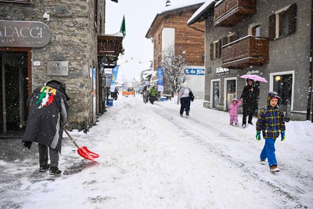 LIVIGNO, ITALY 20260217 Snowfall in Livigno, Italy on Tuesday during the Winter Olympics. *** The image is included in the SPORTS PACKAGE. For others PAID IMAGE *** LIVIGNO ITALY x10080x *** LIVIGNO, ITALY 20260217 Snowfall in Livigno, Italy on Tuesday during the Winter Olympics The image is included in the SPORTS PACKAGE For others PAID IMAGE LIVIGNO ITALY x10080x  Copyright: xFredrikxSandberg TTx 2026 OLYMPICS SKICROSS TRAINING