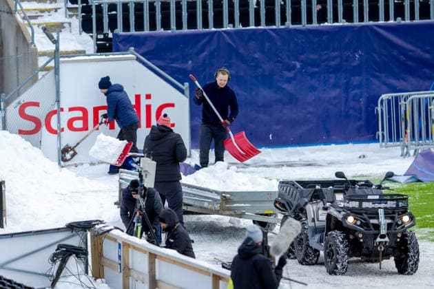 Bodo Glimt trains at Aspmyra Oslo 20260217 Snow is being removed during training with Bodo Glimt at Aspmyra before the Champions League football match against Inter Photo Thomas Andersen NTB Oslo Norway EDITORIAL USE ONLY RESTRICTED USE FOR BETTING COMPANIES  Copyright: xThomasxAndersenx xNTBx
