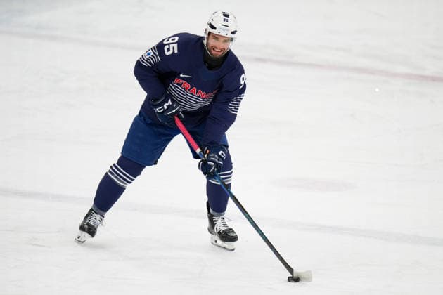 Kevin Bozon (France) controll the puck during the Ice hockey, Eishockey Men - Qualification Play-off match between Germany v France on day eleven of the Milano Cortina 2026 Winter Olympic Games, Olympische Spiele, Olympia, OS at Milano Santagiulia IHO Ice Hockey Arena on February 17, 2026 in Milan, Italy. (Photo by Alex Gottschalk DeFodi Images) - *** Kevin Bozon France controll the puck during the Ice Hockey Men Qualification Play off match between Germany v France on day eleven of the Milano Cortina 2026 Winter Olympic games at Milano Santagiulia IHO Ice Hockey Arena on February 17, 2026 in Milan, Italy Photo by Alex Gottschalk DeFodi Images