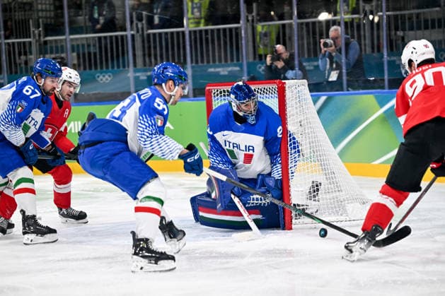 17 02 2026, Milano, Rho Ice hockey, Eishockey Arena, Winter Olympics: Switzerland - Italy (Ice Hockey), Roman Josi of Switzerland against Alex Trivellato of Italy and goalkeeper Damian Clara of Italy Milano Rho Ice Hockey Arena Lombardy Italy *** 17 02 2026, Milano, Rho Ice Hockey Arena, Winter Olympics Switzerland Italy Ice Hockey , Roman Josi of Switzerland against Alex Trivellato of Italy and goalkeeper Damian Clara of Italy Milano Rho Ice Hockey Arena Lombardy Italy Copyright: xJustPictures.ch AndreaxBrancax jp-en-AnBr-AB-AAB_966817022026