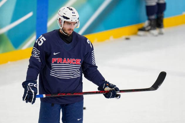 Nicolas Ritz (France) looks on during the Ice hockey, Eishockey Men - Qualification Play-off match between Germany v France on day eleven of the Milano Cortina 2026 Winter Olympic Games, Olympische Spiele, Olympia, OS at Milano Santagiulia IHO Ice Hockey Arena on February 17, 2026 in Milan, Italy. (Photo by Alex Gottschalk DeFodi Images) - *** Nicolas Ritz France looks on during the Ice Hockey Men Qualification Play off match between Germany v France on day eleven of the Milano Cortina 2026 Winter Olympic games at Milano Santagiulia IHO Ice Hockey Arena on February 17, 2026 in Milan, Italy Photo by Alex Gottschalk DeFodi Images
