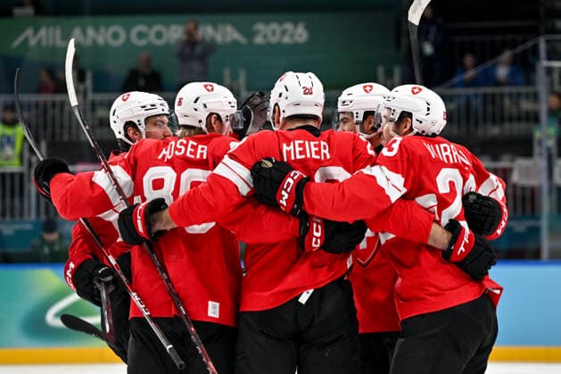 17 02 2026, Milano, Rho Ice hockey, Eishockey Arena, Winter Olympics: Switzerland - Italy (Ice Hockey), Switzerland celebrate a goal scored by Philipp Kurashev of Switzerland Milano Rho Ice Hockey Arena Lombardy Italy *** 17 02 2026, Milano, Rho Ice Hockey Arena, Winter Olympics Switzerland Italy Ice Hockey , Switzerland celebrate a goal scored by Philipp Kurashev of Switzerland Milano Rho Ice Hockey Arena Lombardy Italy Copyright: xJustPictures.ch AndreaxBrancax jp-en-AnBr-AB-AAB_979817022026