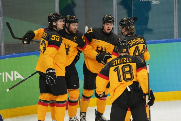 Milano Cortina, 2026 , Winter Olympic Games, Olympische Spiele, Olympia, OS Olympische Winter-Olympische spiele 2026 , Icehockey, Eishockey Männer, Qualification Play-Off Ice hockey, Eishockey Arena Santagiulia Milano Deutschland, Germany vs Frankreich France Leon Draisaitl , Deutschland, Germany, GER, jubeln Photocopyright Gladys Chai von der Laage *** Milano Cortina, 2026 , Winter Olympic Games, Winter Olympic Games 2026 , Ice Hockey, Ice Hockey Men, Qualification Play Off Ice Hockey Arena Santagiulia Milano Germany, Germany vs France Leon Draisaitl , Germany, Germany, GER, cheer Photocopyright Gladys Chai von der Laage