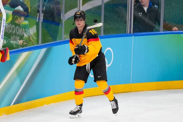 Tim Stutzle (Germany) controll the puck during the Ice hockey, Eishockey Men - Qualification Play-off match between Germany v France on day eleven of the Milano Cortina 2026 Winter Olympic Games, Olympische Spiele, Olympia, OS at Milano Santagiulia IHO Ice Hockey Arena on February 17, 2026 in Milan, Italy. (Photo by Alex Gottschalk DeFodi Images) - *** Tim Stutzle Germany controll the puck during the Ice Hockey Men Qualification Play off match between Germany v France on day eleven of the Milano Cortina 2026 Winter Olympic games at Milano Santagiulia IHO Ice Hockey Arena on February 17, 2026 in Milan, Italy Photo by Alex Gottschalk DeFodi Images