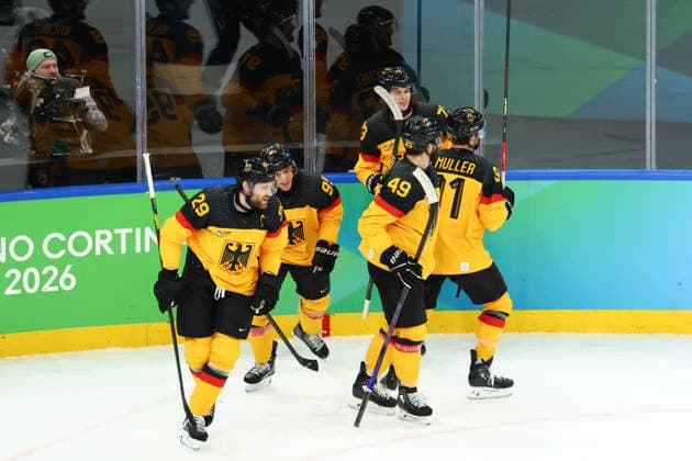 February 17, 2026, Milan, Lombardy, Italy: FREDERIK TIFFELS 95 of Germany scores his side s second goal Play-off game between Team Germany and Team France at the Milano Cortina 2026 Olympic Games, Olympische Spiele, Olympia, OS Olympics 2026: Milano Cortina: Ice hockey, Eishockey Men: GER:FRA  - ZUMAc179 20260217_oly_c179_011 Copyright: xMickaelxChavetx