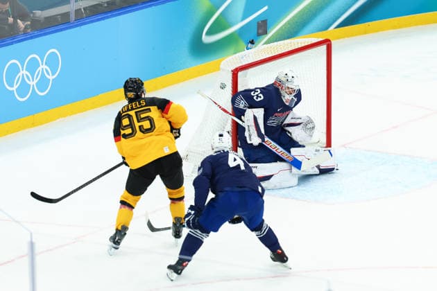 February 17, 2026, Milan, Lombardy, Italy: FREDERIK TIFFELS 95 of Germany scores his side s second goal Play-off game between Team Germany and Team France at the Milano Cortina 2026 Olympic Games, Olympische Spiele, Olympia, OS Olympics 2026: Milano Cortina: Ice hockey, Eishockey Men: GER:FRA  - ZUMAc179 20260217_oly_c179_015 Copyright: xMickaelxChavetx