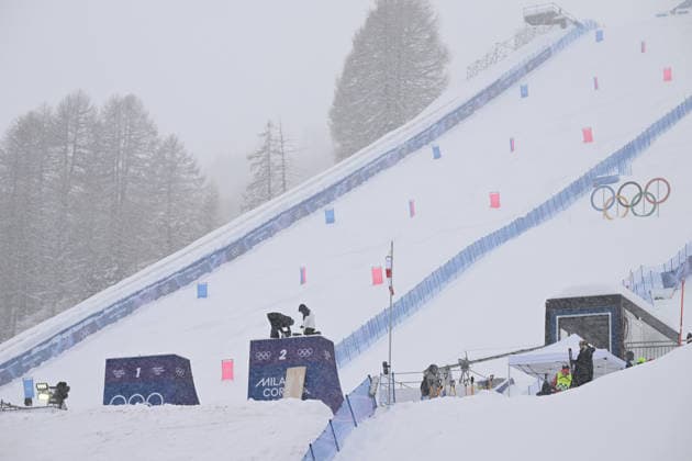 2026 WINTER Olympic Games, Olympische Spiele, Olympia, OS A general view as heavy snow causes the cancellation of the Women™s Aerial qualifications at the Livigno Aerials and Moguls Park, on day 11 of the 2026 Milano Cortina Winter Olympic Games in Italy, Tuesday, February 17, 2026. ( NO ARCHIVING, EDITORIAL USE ONLY LIVIGNO SONDRIO ITALY  Copyright: xDANxHIMBRECHTSx 20260217142681393801