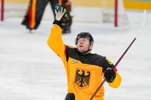 Parker Tuomie (Germany) looks on during the Ice hockey, Eishockey Men - Qualification Play-off match between Germany v France on day eleven of the Milano Cortina 2026 Winter Olympic Games, Olympische Spiele, Olympia, OS at Milano Santagiulia IHO Ice Hockey Arena on February 17, 2026 in Milan, Italy. (Photo by Alex Gottschalk DeFodi Images) - *** Parker Tuomie Germany looks on during the Ice Hockey Men Qualification Play off match between Germany v France on day eleven of the Milano Cortina 2026 Winter Olympic games at Milano Santagiulia IHO Ice Hockey Arena on February 17, 2026 in Milan, Italy Photo by Alex Gottschalk DeFodi Images