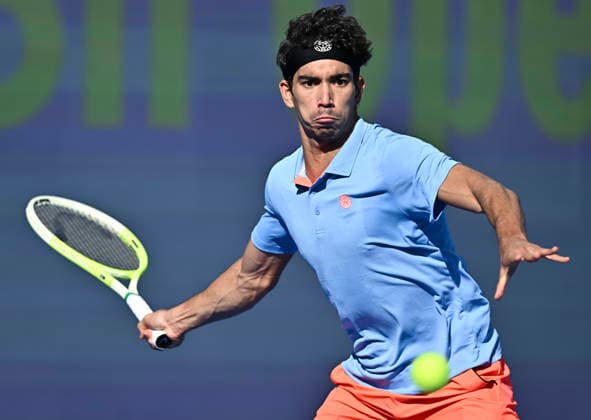 ATP, Tennis Herren QATAR EXXONMOBIL OPEN-ROUND OF 32 Moez Echargui of Tunisia competes against Stefanos Tsitsipas of Greece in the Round of 32 at the ATP men s Qatar ExxonMobil Open 2026 tennis tournament at the Khalifa International Tennis Complex in Doha, Qatar, on February 17, 2026. DOHA Qatar Copyright: xNOUSHADx
