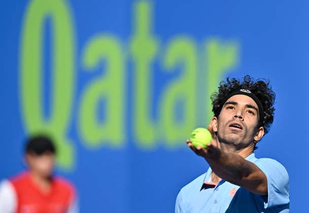 ATP, Tennis Herren QATAR EXXONMOBIL OPEN-ROUND OF 32 Moez Echargui of Tunisia competes against Stefanos Tsitsipas of Greece in the Round of 32 at the ATP men s Qatar ExxonMobil Open 2026 tennis tournament at the Khalifa International Tennis Complex in Doha, Qatar, on February 17, 2026. DOHA Qatar Copyright: xNOUSHADx