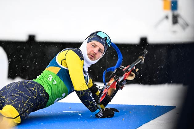 ANTERSELVA, ITALIEN 20260217 Sveriges Jesper Nelin vid inkjutningen i herrarnas skidskyttestafett 4x7,5km i Anterselva under vinter-OS i Milano Cortina, Italien. *** Bilden ingar i SPORTPAKET. För övriga BETALBILD *** ANTERSELVA ITALIEN x10050x *** ANTERSELVA, ITALY 20260217 Swedens Jesper Nelin at the start of the mens biathlon relay 4x7.5km in Anterselva during the Winter Olympics in Milan Cortina, Italy The picture is included in the SPORT PACKAGE For others PAYPICTURE ANTERSELVA ITALY x10050x  Copyright: xPontusxLundahl TTx OS 2026 SKIDSKYTTESTAFETT HERRAR