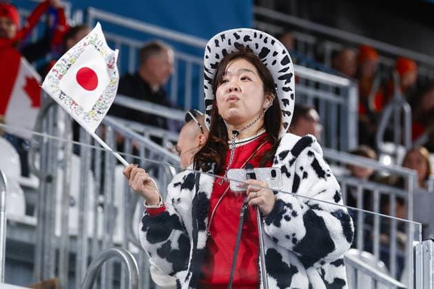 MILAN , 17-02-2026 , Milano Speed skating, Eisschnelllauf Stadium , Olympic Winter games, Winterspiele,Spiele, Summer games 2026 - Speed Skating Team Pursuit finals, Picture shows fan of Japan Olympic Winter Games 2026 - Speed Skating Team Pursuit finals  x201683445x Copyright: