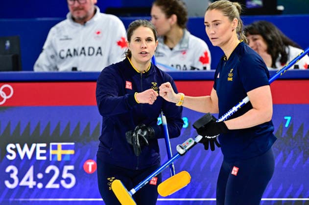 CORTINA, ITALY 20260217 Anna Hasselborg and Sara McManus of team Hasselborg during the women s group stage match, round 9, between Sweden and Canada in the Olympic curling in Cortina. *** The image is included in the SPORTS PACKAGE. For others PAYMENT IMAGE *** CORTINA ITALY x10030x *** CORTINA, ITALY 20260217 Anna Hasselborg and Sara McManus of team Hasselborg during the women s group stage match, round 9, between Sweden and Canada in the Olympic curling in Cortina The image is included in the SPORTS PACKAGE For others PAYMENT IMAGE CORTINA ITALY x10030x  Copyright: xJonasxEkströmer TTx 2026 OLYMPICS WOMEN S CURLING SWEDEN-CANADA
