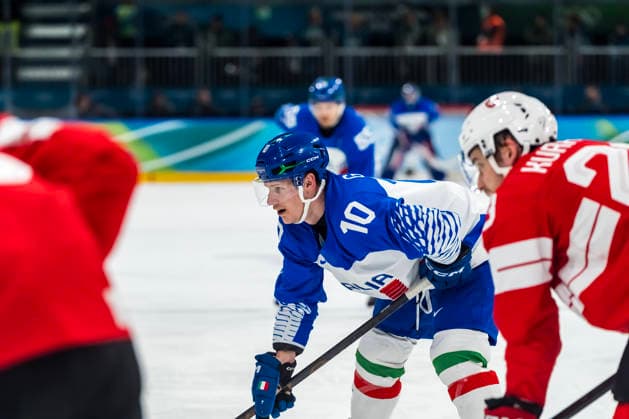 February 17, 2026, Milan, Lombardy, Italy: Forward Dustin Gazley 10 Of Team Italy plays against Team Switzerland in the Mens Qualification Play Off Game at the Milano Rho Ice hockey, Eishockey Arena in MILAN, Italy during the 2026 Milano Cortina Winter Olympics. Milan Italy - ZUMAa161 20260217_oly_a161_030 Copyright: xWalterxG.xArcex