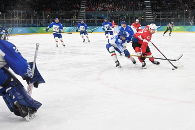 JAGER Ken (SUI) vs ZANATTA Luca (ITA) during Ice hockey, Eishockey Olympic Winter games, Winterspiele,Spiele, Summer games Milano-Cortina 2026 in Milano, Italy, February 17 2026  Copyright: xFilippoxTomasi IPAxSportx xipa-agency.netx xx IPA_71642535 IPA_Agency_IPA71642535