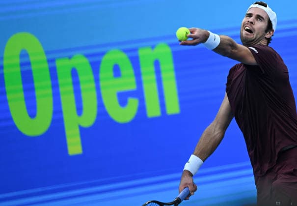 Qatar TotalEnergies Open 2026 - Day Two DOHA, QATAR FEBRUARY 17: Karen Khachanov competes against Shintaro Mochizuki of Japan during a Round One singles match at the Qatar ExxonMobil Open at the Khalifa International Tennis and Squash Complex on February 17, 2026 in Doha, Qatar. Doha Qatar  Copyright: xArturxWidakx originalFilename:widak-qatarexx260217_npbkq.jpg