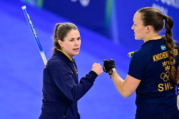 CORTINA, ITALY 20260217 Sara McManus, Anna Hasselborg, Agnes Knochenhauer and Sofia Scharback of team Hasselborg during the women s group stage match, round 9, between Sweden and Canada in the Olympic curling in Cortina. *** The image is included in the SPORTS PACKAGE. For others PAYMENT IMAGE *** CORTINA ITALY x10030x *** CORTINA, ITALY 20260217 Sara McManus, Anna Hasselborg, Agnes Knochenhauer and Sofia Scharback of team Hasselborg during the women s group stage match, round 9, between Sweden and Canada in the Olympic curling in Cortina The image is included in the SPORTS PACKAGE For others PAYMENT IMAGE CORTINA ITALY x10030x  Copyright: xJonasxEkströmer TTx 2026 OLYMPICS WOMEN S CURLING SWEDEN-CANADA