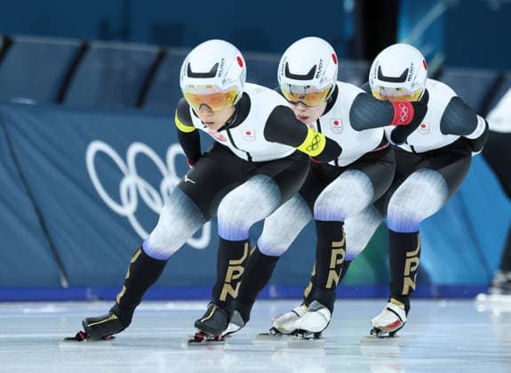 (260217) -- MILAN, Feb. 17, 2026 -- Takagi Miho, Horikawa Momoka and Sato Ayano of Japan compete during the Speed skating, Eisschnelllauf women s team pursuit semifinal between Japan and the Netherlands at the Milan-Cortina 2026 Olympic Winter games, Winterspiele,Spiele, Summer games in Milan, Italy, Feb. 17, 2026. ) (MICO2026)ITALY-MILAN-OLYMPIC WINTER GAMES-SPEED SKATING-WOMEN S TEAM PURSUIT-SEMIFINALS LixJing 