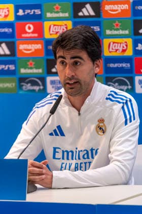 February 17, 2026, Madrid, Madrid, Spain: PAU MARC QUESADA heach coach of Real Madrid Femenino CF speaks to the media during the UEFA Women s Nations League 2025 26 press conference, PK, Pressekonferenz held at the Valdebebas training ground on February 17, 2026, in Madrid, Spain. Madrid Spain - ZUMAc312 20260217_zsp_c312_086 Copyright: xOscarxManuelxSanchezx