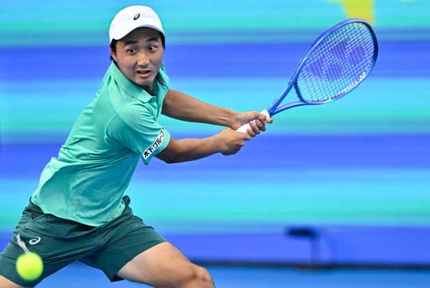 ATP, Tennis Herren QATAR EXXONMOBIL OPEN-ROUND OF 32 Shintaro Mochizuki of Japan competes against Karen Khachanov of Russia in the Round of 32 at the ATP men s Qatar ExxonMobil Open 2026 tennis tournament at the Khalifa International Tennis Complex in Doha, Qatar, on February 17, 2026. DOHA Qatar Copyright: xNOUSHADx