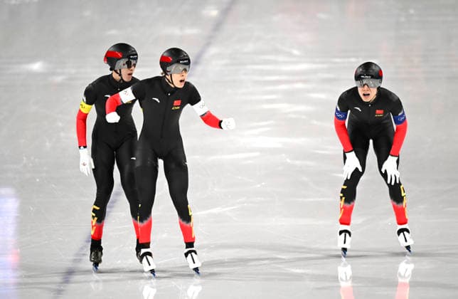 (260217) -- MILAN, Feb. 17, 2026 -- Liu Hanbin (C), Wu Yu (L) and Li Wenhao of China celebrate after the Speed skating, Eisschnelllauf men s team pursuit final B between China and the Netherlands at the Milan-Cortina 2026 Olympic Winter games, Winterspiele,Spiele, Summer games in Milan, Italy, Feb. 17, 2026. ) (MICO2026)ITALY-MILAN-OLYMPIC WINTER GAMES-SPEED SKATING-MEN S TEAM PURSUIT-FINALS WuxWei 
