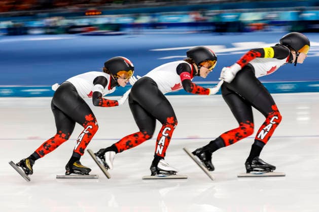 Isabelle Weidemann leads Team Canada followed by Valerie Maltais and Ivanie Blondin during the Women s Speed skating, Eisschnelllauf Team Pursuit Finals at the Milano Speed Skating Stadium in Milan, Italy on Tuesday, February 17, 2026. Canada won gold, Netherlands won silver and Japan won bronze.  OLY20260217954 AARONxJOSEFCZYK