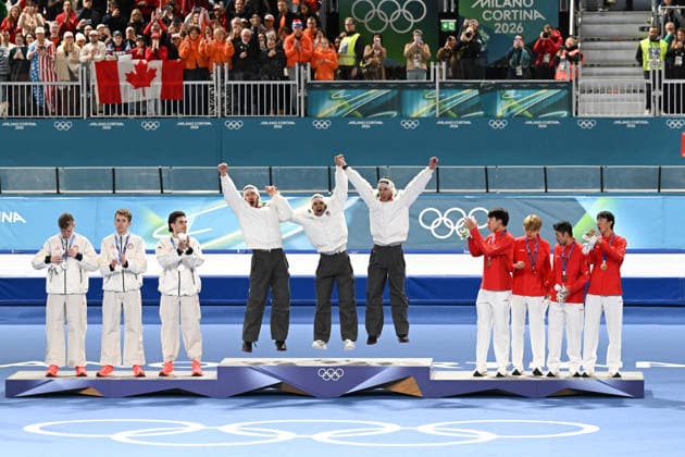 Medal ceremony pursuit Italy gold, USA silver, Japan bronze during Speed skating, Eisschnelllauf Men s Team Pursuit - Final A, Olympic Winter games, Winterspiele,Spiele, Summer games Milano-Cortina 2026 in Milan, Italy, February 17 2026  Copyright: xFilippoxTomasi IPAxSportx xipa-agency.netx xx IPA_71649174 IPA_Agency_IPA71649174