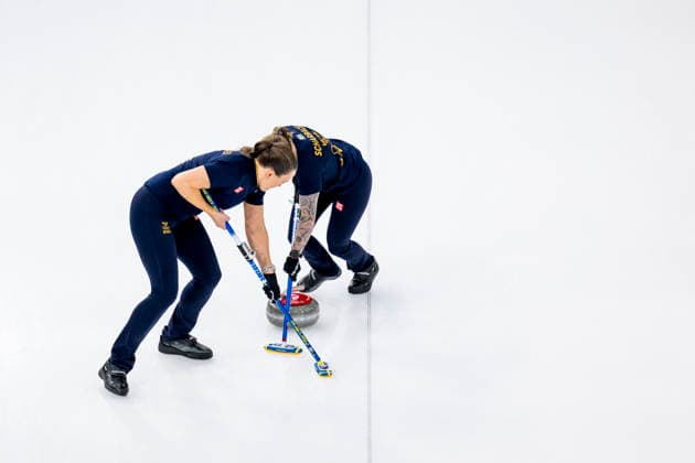 260217 Agnes Knochenhauer and Sofia Scharback of Sweden compete in a women s round robin curling match between Sweden and Canada during day 11 of the 2026 Winter Olympics on February 17, 2026 in Cortina. Photo: Jon Olav Nesvold BILDBYRAN COP 217 JE0123 curling Olympic Games, Olympische Spiele, Olympia, OS olympics winter olympics os ol olympiska spel vinter-os olympiske leker milano cortina 2026 milan cortina 2026 milano cortina 2026 olympic games milano cortina 2026 winter olympic games milano cortina-os milano cortina-ol vinter-ol 11 bbeng kanada sverige dam *** 260217 Agnes Knochenhauer and Sofia Scharback of Sweden compete in a women s round robin curling match between Sweden and Canada during day 11 of the 2026 Winter Olympics on February 17, 2026 in Cortina Photo Jon Olav Nesvold BILDBYRAN COP 217 JE0123 curling olympic games olympics winter olympics os ol olympiska spel vinter os olympiske leker milano cortina 2026 milan cortina 2026 milano cortina 2026 olympic games milano cortina 2026 winter olympic games milano cortina os milano cortina ol vinter ol 11 bbeng kanada sverige dam  Copyright: JONxOLAVxNESVOLD BB260217JE065
