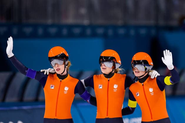 2026-02-17 Speed skating, Eisschnelllauf - Milano Cortina 2026 Winter Olympics - Day 11 MILAN, ITALY - FEBRUARY 17: Joy Beune of the Netherlands, Antoinette Rijpma-De Jong of the Netherlands, Marijke Groenewoud of the Netherlands looks dejected after competing in the Women s Team Pursuit during Day 11 of Speed Skating - Milano Cortina 2026 Winter Olympics at Milano Speed Skating Stadium on February 17, 2026 in Milan, Italy. (Photo by Joris Verwijst BSR Agency) Milan Italy Content not available for redistribution in The Netherlands directly or indirectly through any third parties. Copyright: xBSRxAgencyx