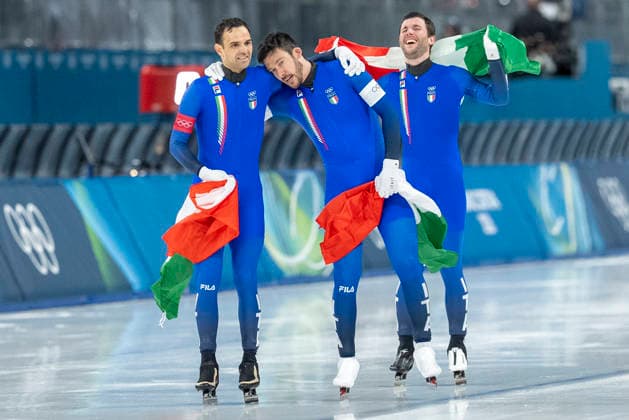 Speed skating, Eisschnelllauf - Milano Cortina 2026 Winter Olympics: Day 11 Davide Ghiotto of Italy, Michele Malfatti of Italy, Andrea Giovannini of Italy celebrating after competing in the Men s Team Pursuit during Day 11 of Speed Skating - Milano Cortina 2026 Winter Olympics at Milano Speed Skating Stadium on February 17, 2026 in Milan, Italy. Cortina d Ampezzo Italy  Copyright: xAndrzejxIwanczukx originalFilename:iwanczuk-speedska260217_nphOi.jpg