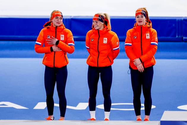 second team of the Netherlands, Joy Beune of the Netherlands and Marijke Groenewoud of the Netherlands and Antoinette Rijpma-De Jong of the Netherlands smiling during the medal ceremony after Women s Team Pursuit Finals, Milano Cortina 2026 Winter Olympics: Day 11, Speed skating, Eisschnelllauf - Milano Cortina 2026 Winter Olympics: Day 11, Milano Speed Skating Stadium, February 17, 2026, Milan, Italy.