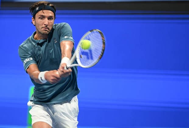 Qatar TotalEnergies Open 2026 - Day Two DOHA, QATAR FEBRUARY 17: Carlos Alcaraz of Spain competes against Arthur Rinderknech of France during a Round One singles match at the Qatar ExxonMobil Open at the Khalifa International Tennis and Squash Complex on February 17, 2026 in Doha, Qatar. Doha Qatar  Copyright: xArturxWidakx originalFilename:widak-qatarexx260217_npGez.jpg