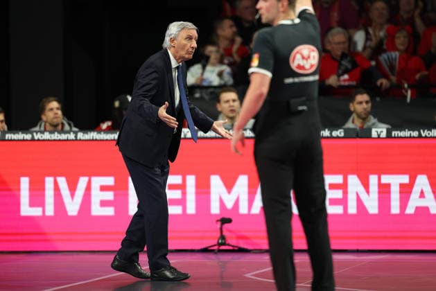 Svetislav Pesic FC Bayern Basketball, Head Coach gesticulates, GER, FC Bayern Basketball vs Skyliners Frankfurt, Basketball, easycredit Basketball Bundesliga, 21 Matchday, Season 2025 2026, 17 02 2026, GER, FC Bayern Basketball vs Skyliners Frankfurt, Basketball, easycredit Basketball Bundesliga, 21 Matchday, Season 2025 2026, 17 02 2026 Muenchen Copyright: xEibner-Pressefoto JennixMaulx EP_JML