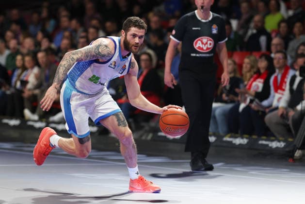 Logan Johnson Skyliners Frankfurt, 00 with ball, GER, FC Bayern Basketball vs Skyliners Frankfurt, Basketball, easycredit Basketball Bundesliga, 21 Matchday, Season 2025 2026, 17 02 2026, GER, FC Bayern Basketball vs Skyliners Frankfurt, Basketball, easycredit Basketball Bundesliga, 21 Matchday, Season 2025 2026, 17 02 2026 Muenchen Copyright: xEibner-Pressefoto JennixMaulx EP_JML