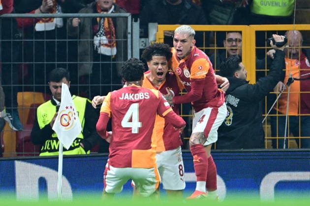 Galatasaray v Juventus - UEFA Champions League ISTANBUL, TURKIYE - FEBRUARY 17: Gabriel Sara (8) of Galatasaray celebrates with his teammates after scoring a goal during the UEFA Champions League round of 16 play-off first-leg match between Juventus and Galatasaray at RAMS Park stadium in Istanbul, Turkiye on February 17, 2026. Abdulhamid Hosbas Anadolu Istanbul Turkey. Editorial use only. Please get in touch for any other usage.  Copyright: x2026xAnadoluxAbdulhamidxHosbasx