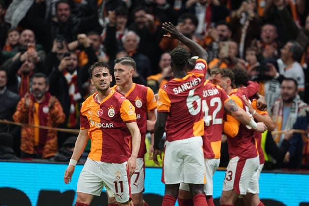 Galatasaray v Juventus - UEFA Champions League ISTANBUL, TURKIYE - FEBRUARY 17: Gabriel Sara (8) of Galatasaray celebrates with his teammates after scoring a goal during the UEFA Champions League round of 16 play-off first-leg match between Juventus and Galatasaray at RAMS Park stadium in Istanbul, Turkiye on February 17, 2026. Adem Kutucu Anadolu Istanbul Turkey. Editorial use only. Please get in touch for any other usage.  Copyright: x2026xAnadoluxAdemxKutucux