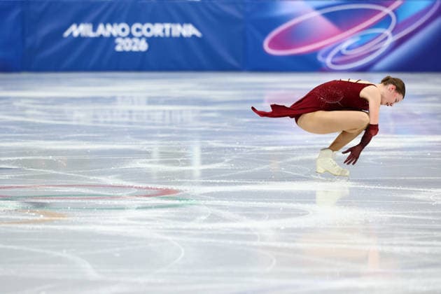 February 17, 2026, Milan, Lombardy, Italy: VIKTORIIA SAFONOVA of the Individual Neutral Athletes (AIN) skates her Women s Single Skating free program in the Figure skating, Eiskunstlauf at the Milano Cortina 2026 Winter Olympic Games, Olympische Spiele, Olympia, OS Olympics 2026: Milano Cortina: Figure Skating Women Single Skating  - ZUMAc179 20260217_oly_c179_129 Copyright: xMickaelxChavetx