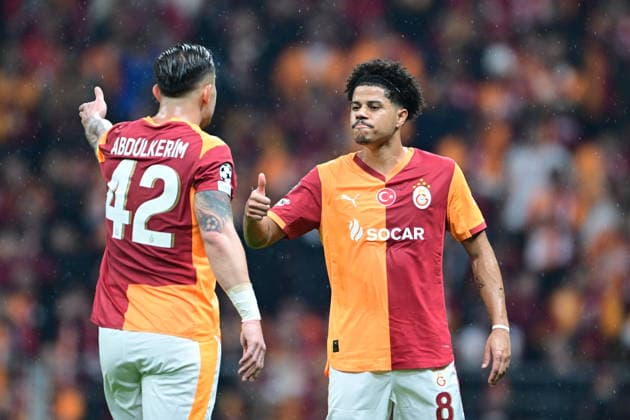 Galatasaray v Juventus - UEFA Champions League ISTANBUL, TURKIYE - FEBRUARY 17: Abdulkerim Bardakci (42) and Gabriel Sara (8) of Galatasaray in action during UEFA Champions League last 16 playoff round first leg football match between Galatasaray and Juventus at RAMS Park in Istanbul, Turkiye on February 17, 2026. Abdulhamid Hosbas Anadolu Istanbul Turkey. Editorial use only. Please get in touch for any other usage.  Copyright: x2026xAnadoluxAbdulhamidxHosbasx