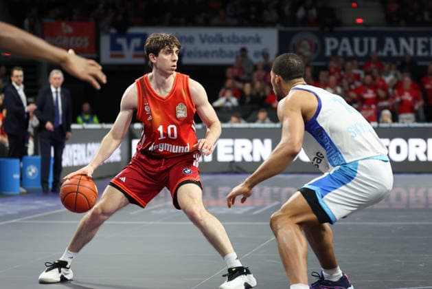 Justinian Jessup FC Bayern Basketball, 10 with Jaedon LeDee Skyliners Frankfurt, 13 , GER, FC Bayern Basketball vs Skyliners Frankfurt, Basketball, easycredit Basketball Bundesliga, 21 Matchday, Season 2025 2026, 17 02 2026, GER, FC Bayern Basketball vs Skyliners Frankfurt, Basketball, easycredit Basketball Bundesliga, 21 Matchday, Season 2025 2026, 17 02 2026 Munich Copyright: xEibner-Pressefoto JennixMaulx EP_JML